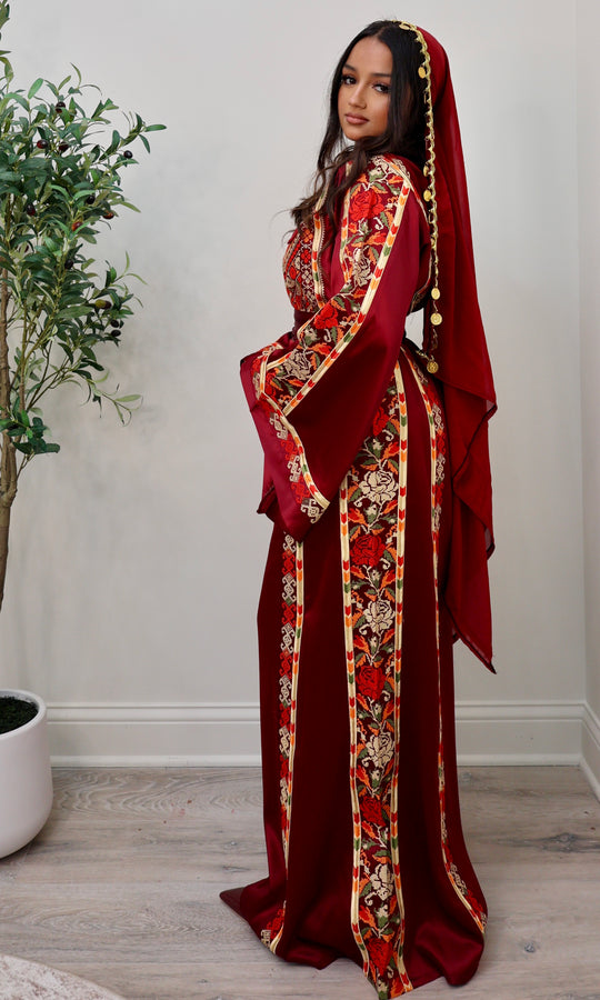 Royal Amira Thobe
