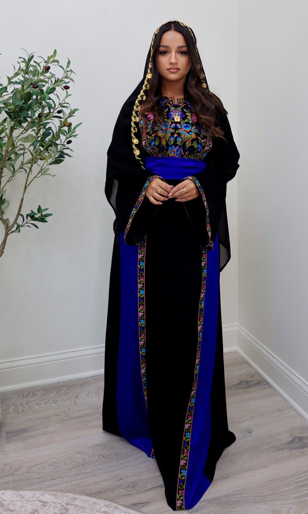 Royal Layali Thobe