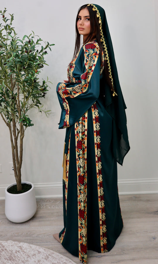 Royal Amira Thobe