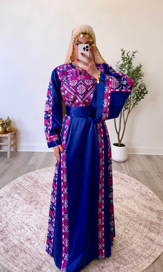 Royal Amira Thobe