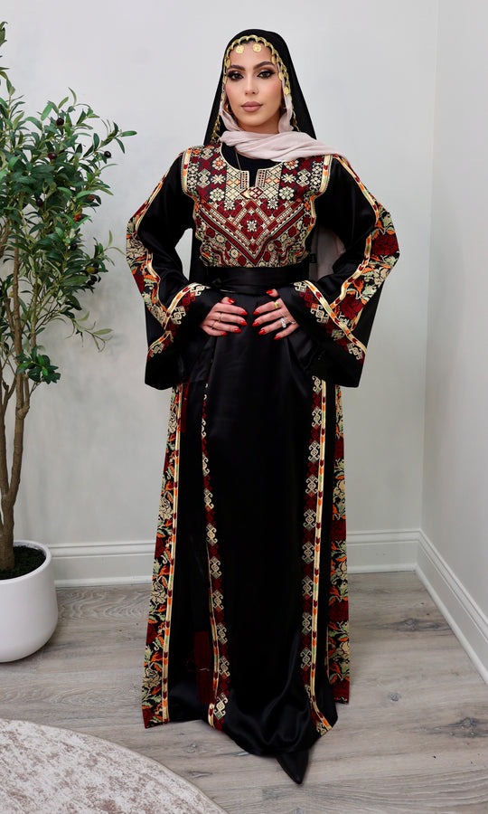Royal Amira Thobe
