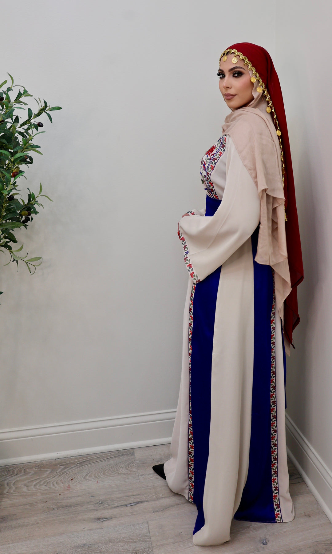 Royal Layali Thobe