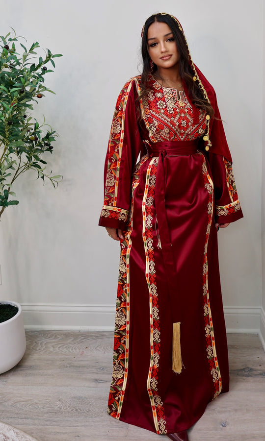 Royal Amira Thobe
