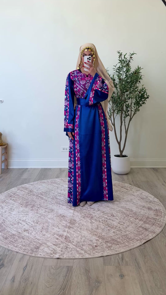 Royal Amira Thobe